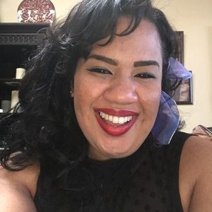 Meet your Posher, Loraina